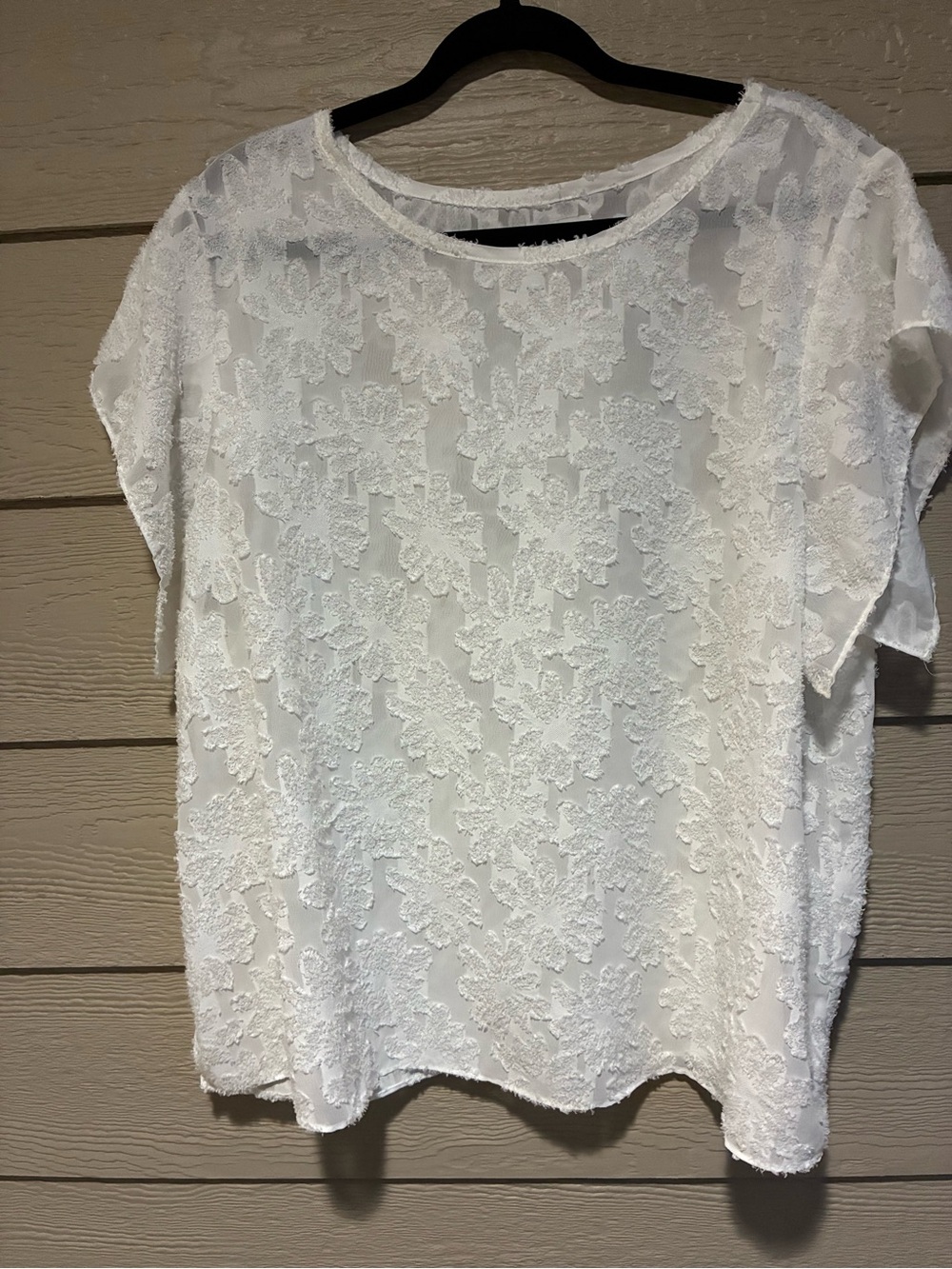 14th & Union White Floral Textured Short Sleeve Blouse 1X